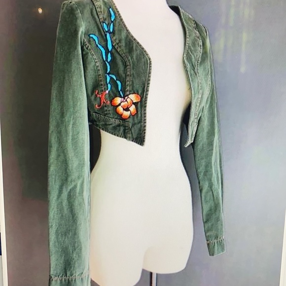 ⭐️Rare Miss Me Vintage Short Cropped Jean Jacket - Picture 7 of 12